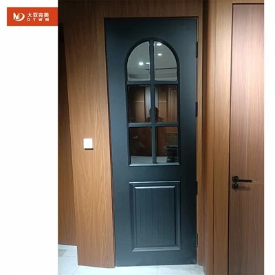 অর্ধেক কাচের অভ্যন্তরীণ কাঠের দরজা